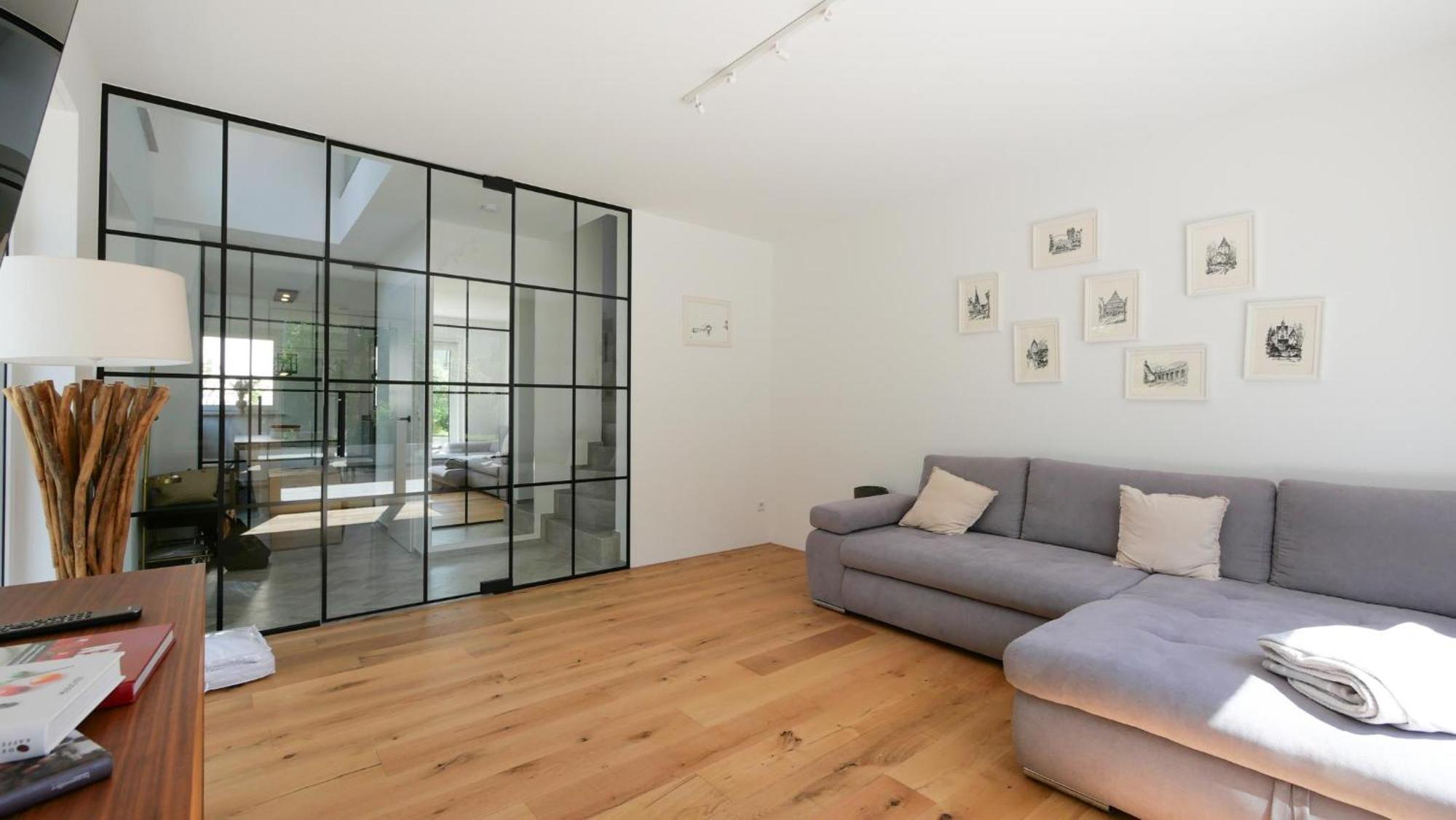 Eleganter Neubau-Luxus In Paderborn & Stilvoller Rueckzugsort Fuer Bis Zu 9 Gaeste Dış mekan fotoğraf